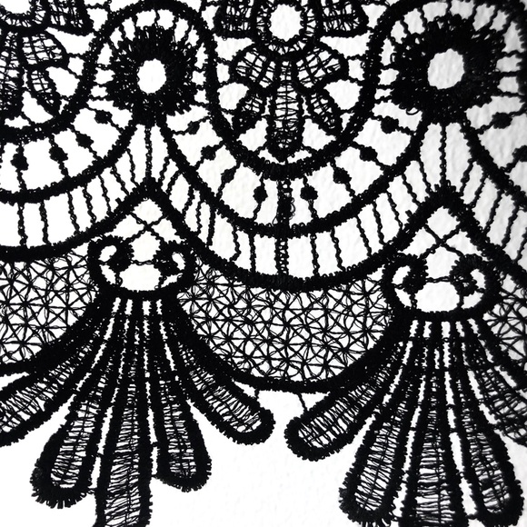 Tunic Dress with Lace Bottom Detail | Size M - Picture 2 of 3